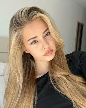 likimek386 (22) female from US - sexting partner