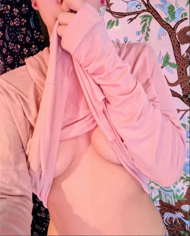 likocu (18) female from GB - sexting partner