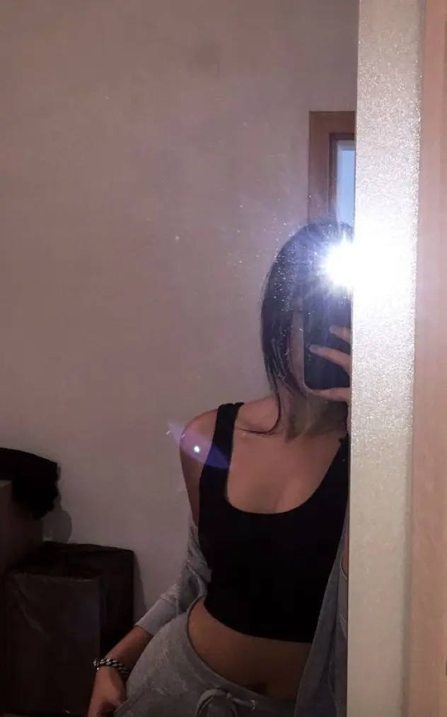 lillyrnma532 from GB