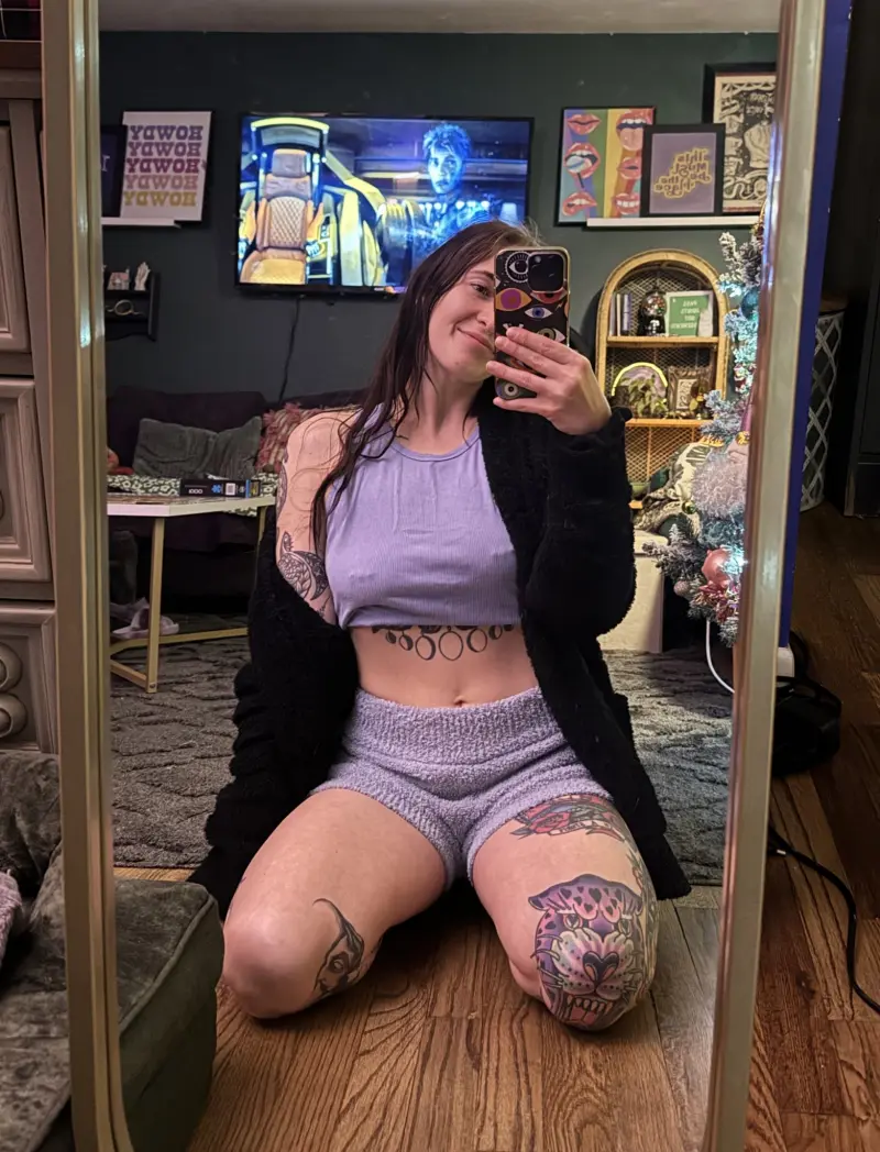 lindahunt082 (25) female from US - sexting partner