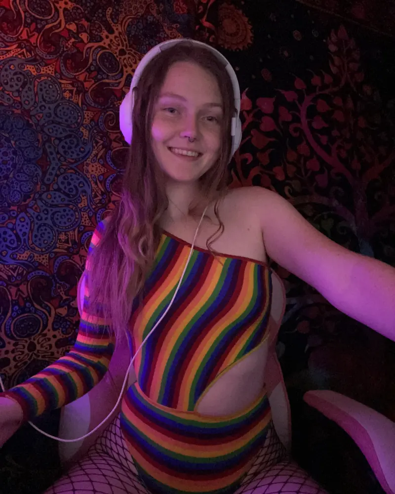 lisasex7 (18) female from DE - sexting partner