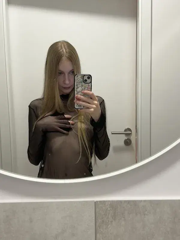 litav84861 (25) female from DE - sexting partner