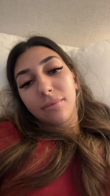 ljptblki (18) female from DE - sexting partner