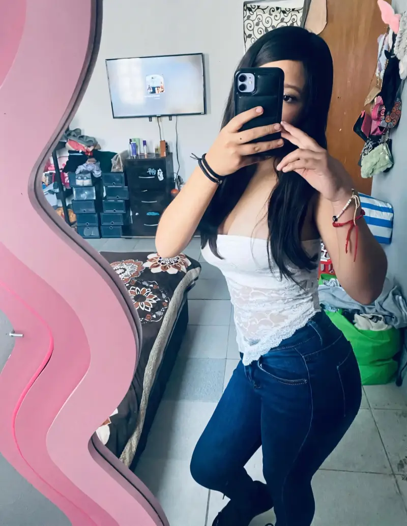 lofowi1468 (22) female from US - sexting partner