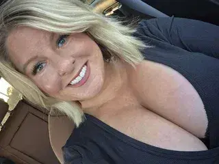 lohome6342 (18) female from US - sexting partner