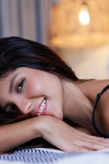 lovov10650 (18) female from SZ - sexting partner