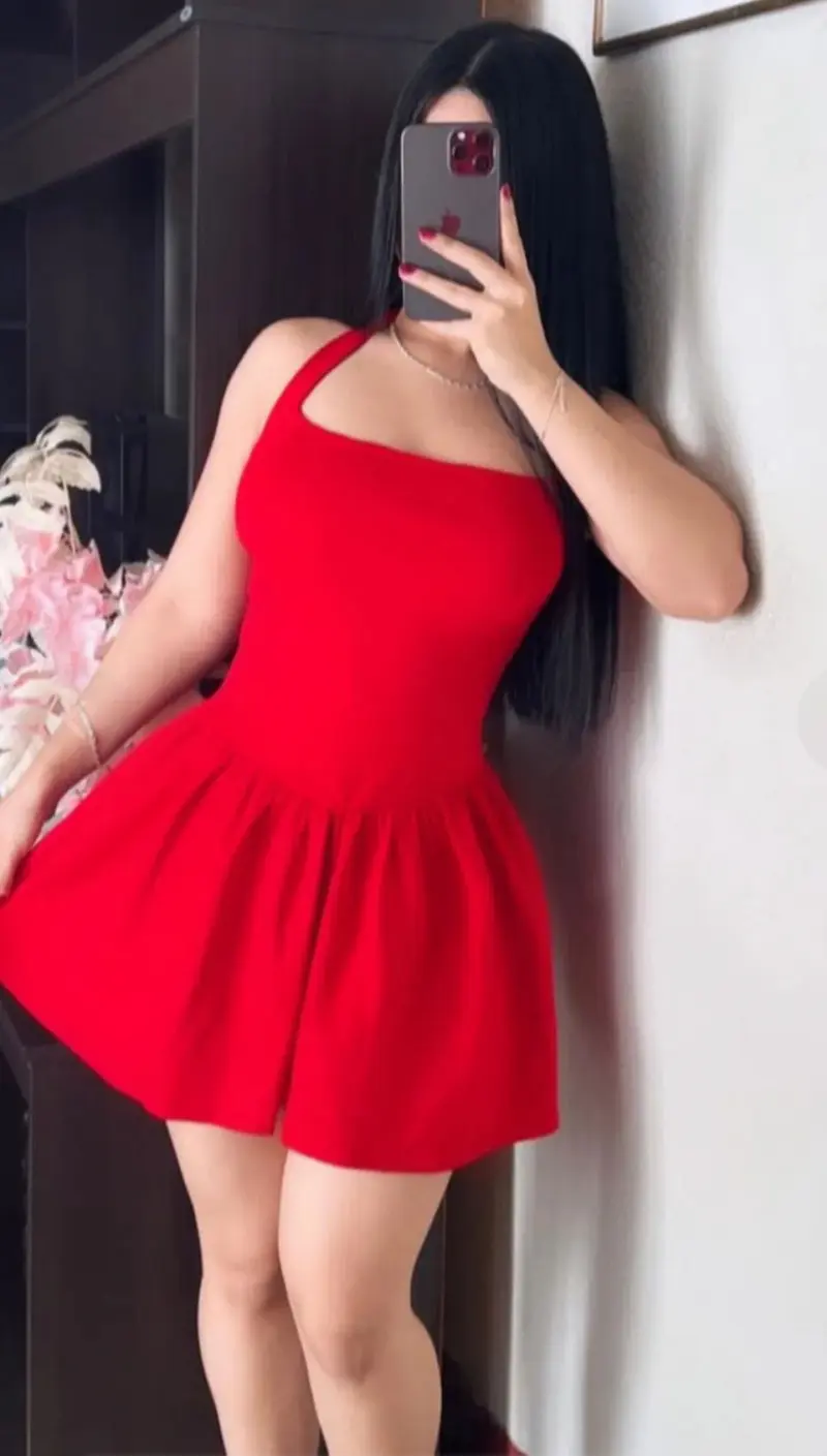 lqzxzrumdu (22) female from US - sexting partner