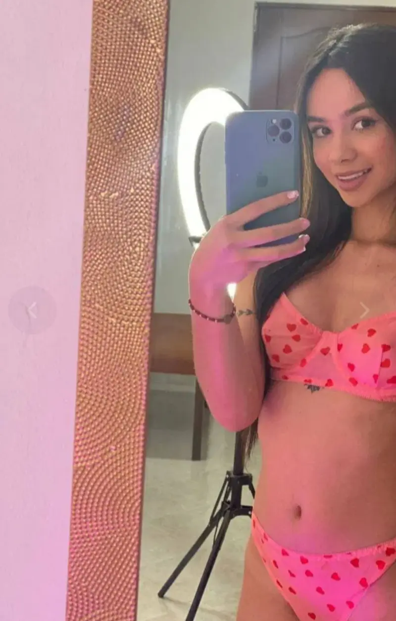 lugaxunu (21) female from GB - sexting partner