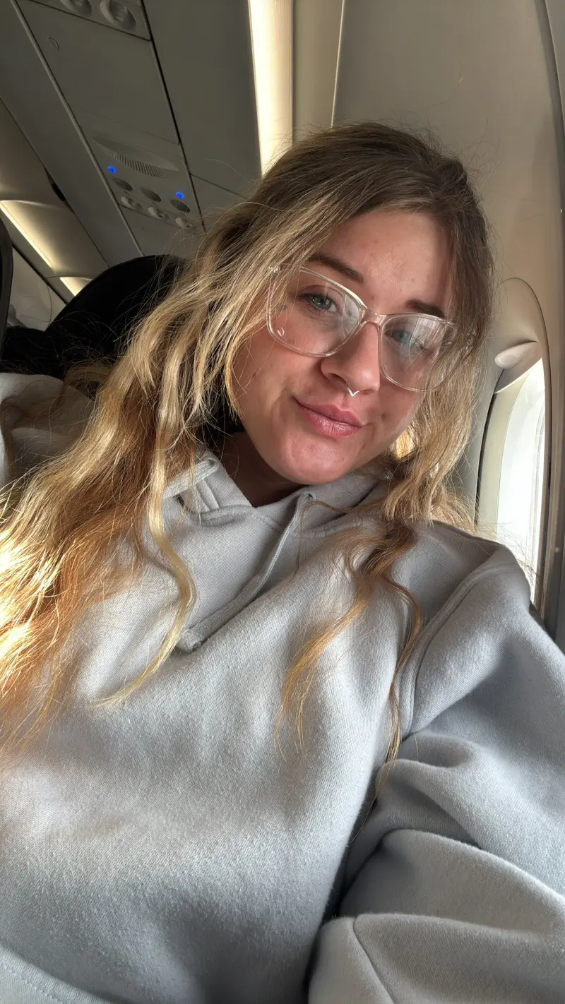 luzlyannie (18) female from US - sexting partner