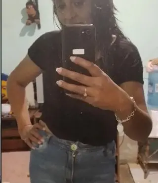 lyhizy (18) female from GB - sexting partner