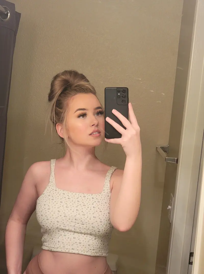 majijo8300 (18) female from NL - sexting partner