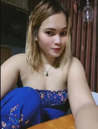 makuzaxi (18) female from US - sexting partner