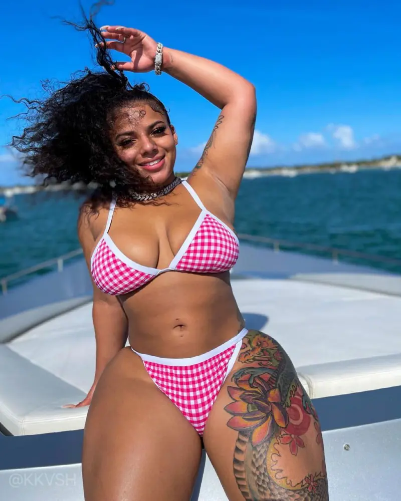 maria010407 (18) female from US - sexting partner