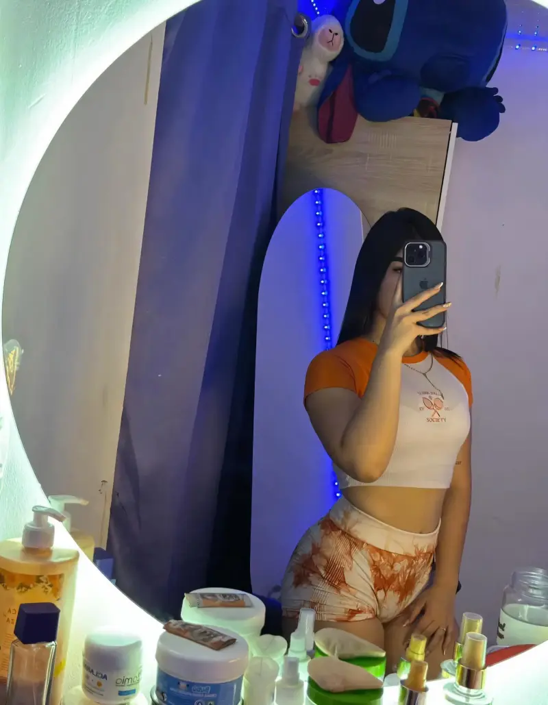 mattwoair (21) female from US - sexting partner