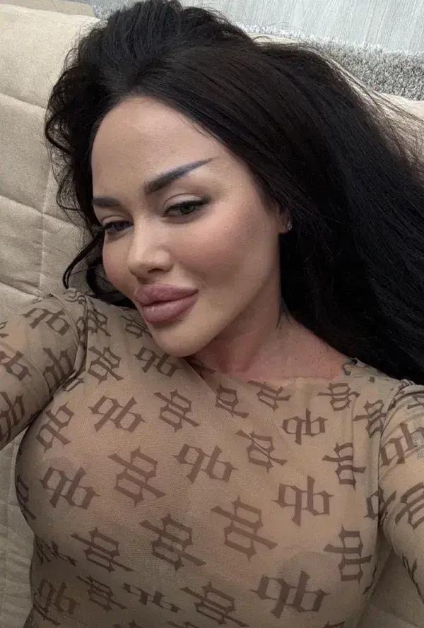 maver56883 (25) female from DE - sexting partner