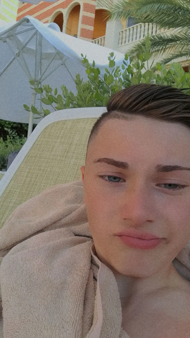 maybeeaaa (18) male from DE - sexting partner