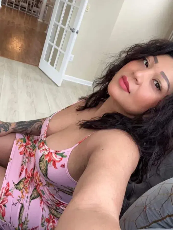 mayoh10025 (23) female from AU - sexting partner