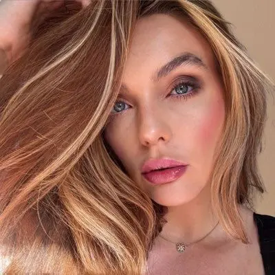 meakpeace721 (18) female from US - sexting partner