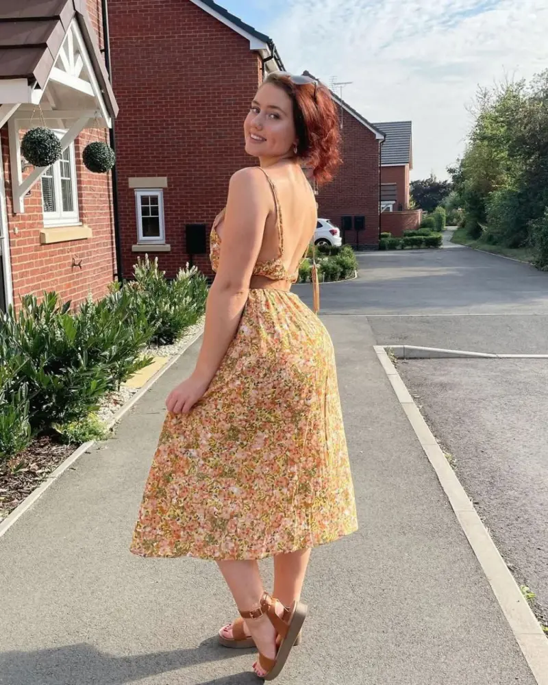 medoyu (18) female from DE - sexting partner