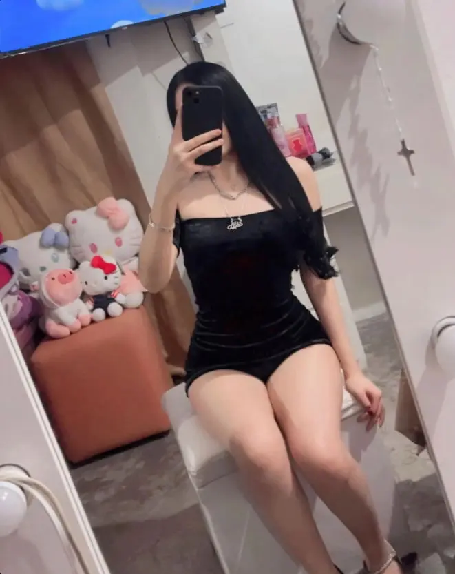 megabi (22) female from US - sexting partner