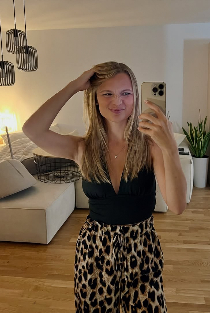 melissalower245 from US