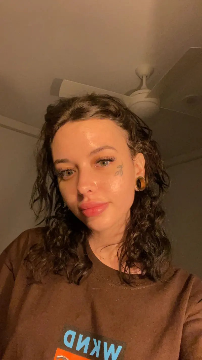 melodysarah132 (18) female from US - sexting partner