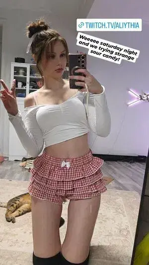 meniw59423 (18) female from GB - sexting partner