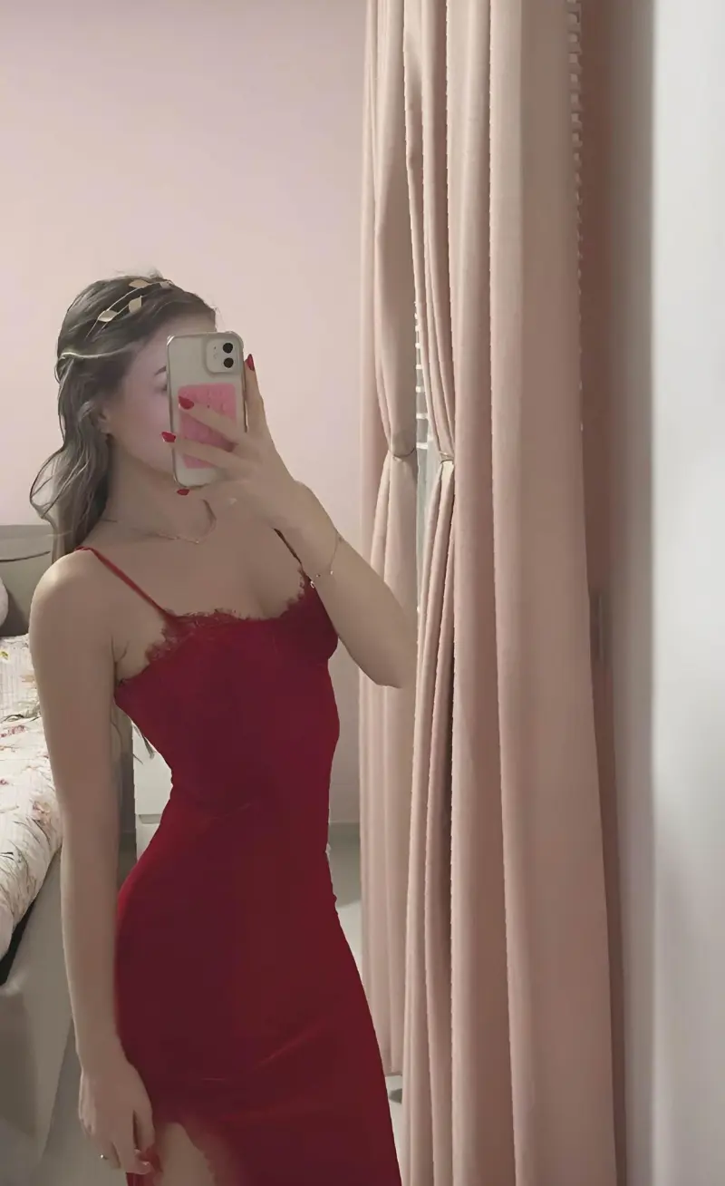 metatef232 (22) female from GB - sexting partner