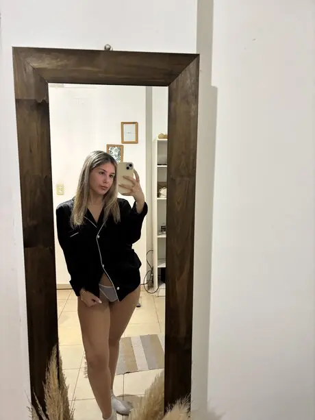 mexejak439 (18) female from GB - sexting partner