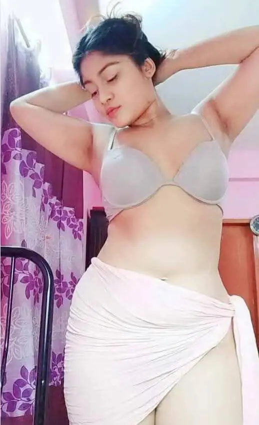 mexovi8373 (18) female from GB - sexting partner