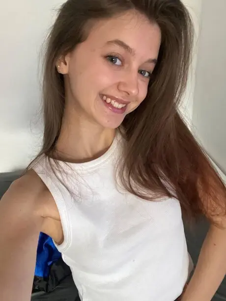 milif94643 (18) female from US - sexting partner