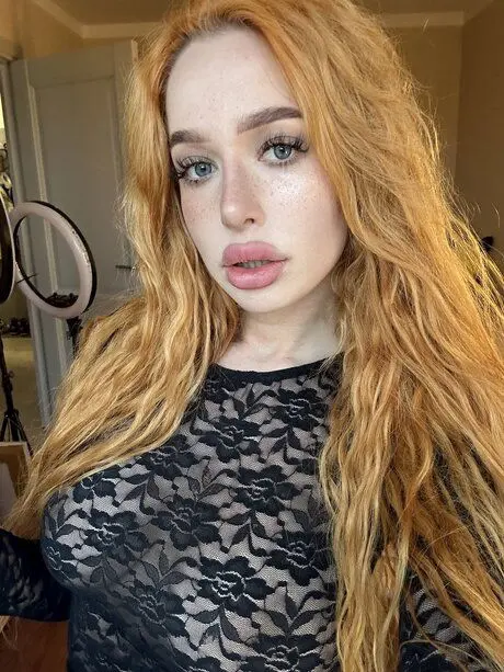 mimac82885 (25) female from CA - sexting partner