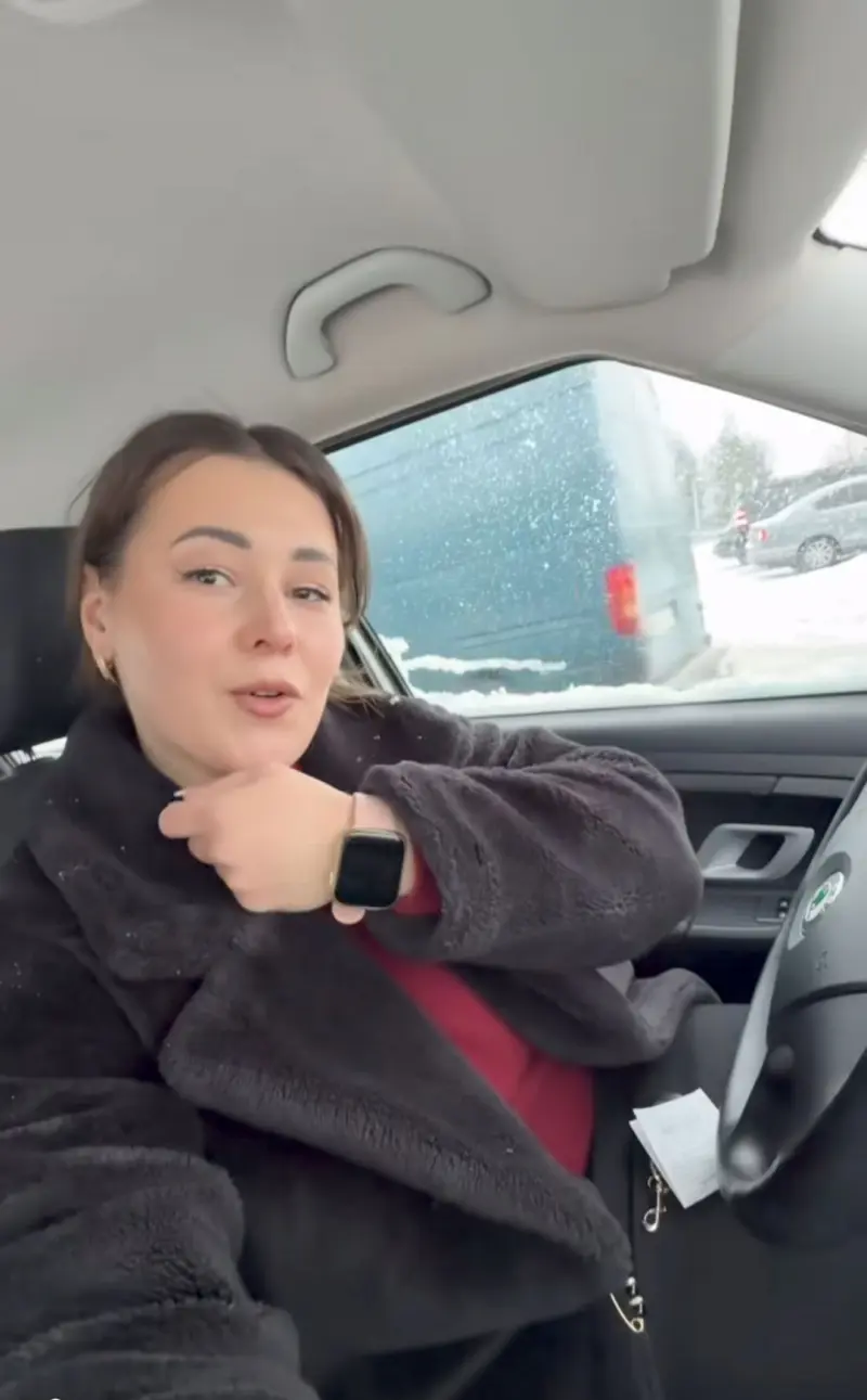 mivesou (23) female from US - sexting partner