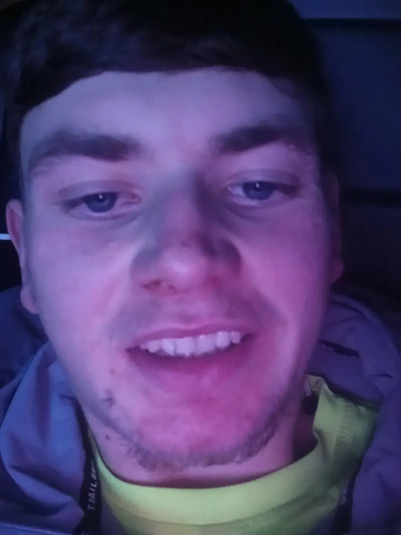 mooren167 (18) male from GB - sexting partner