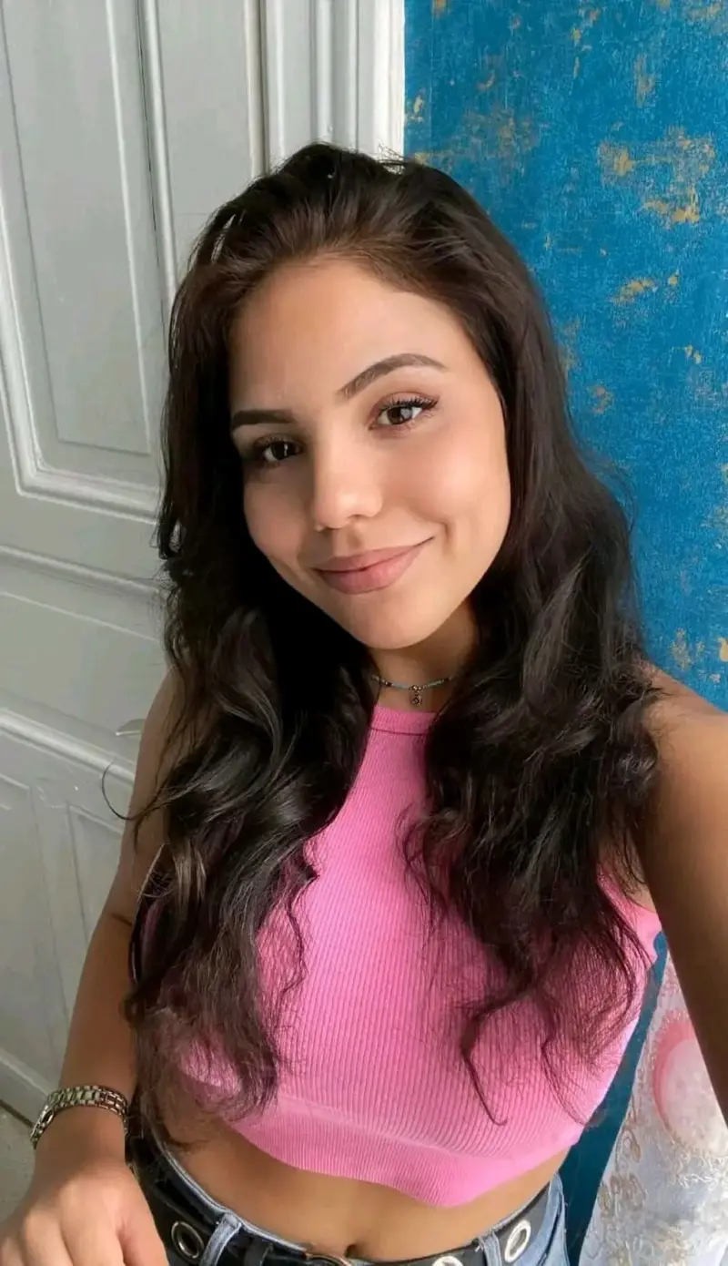 mopehir409 (18) female from SZ - sexting partner