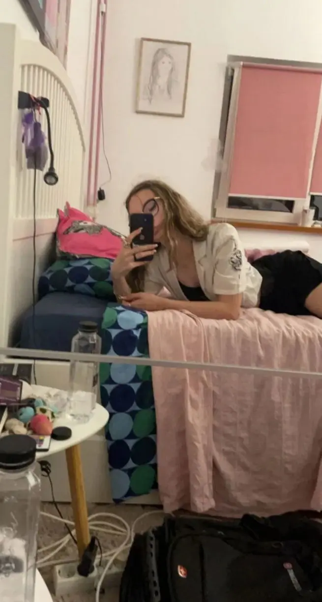 movoskl (18) female from US - sexting partner