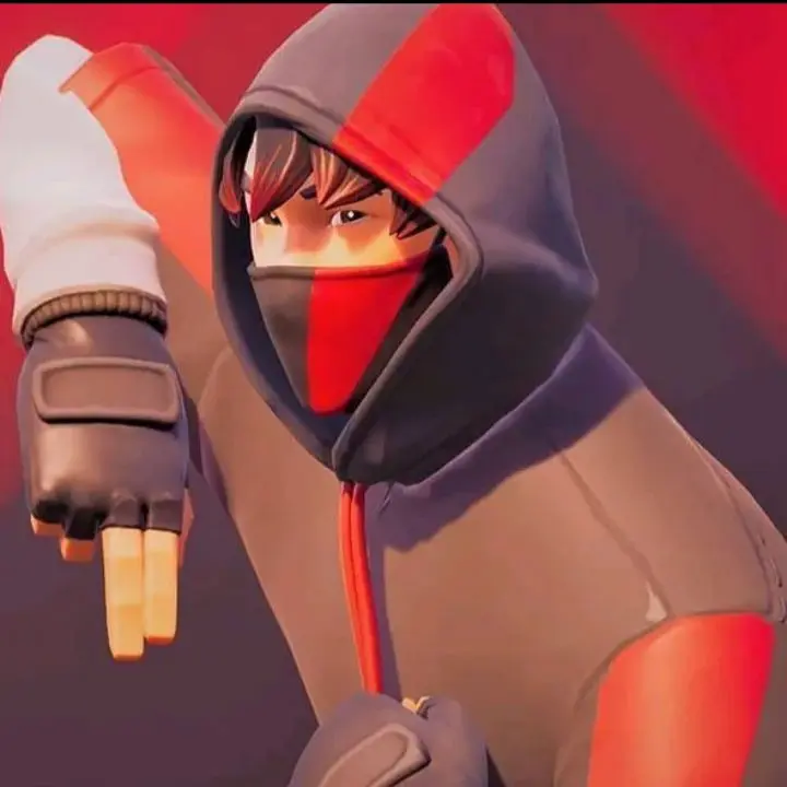 mrIKONIK (18) male from DE - sexting partner