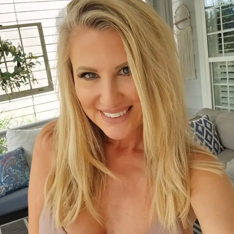 mrselizabethcrocker from US