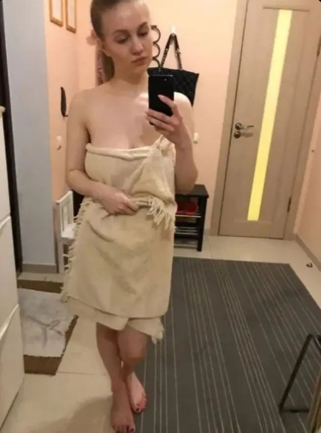 mukosehy (18) female from US - sexting partner