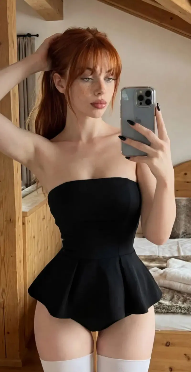 mwgnhua (21) female from US - sexting partner