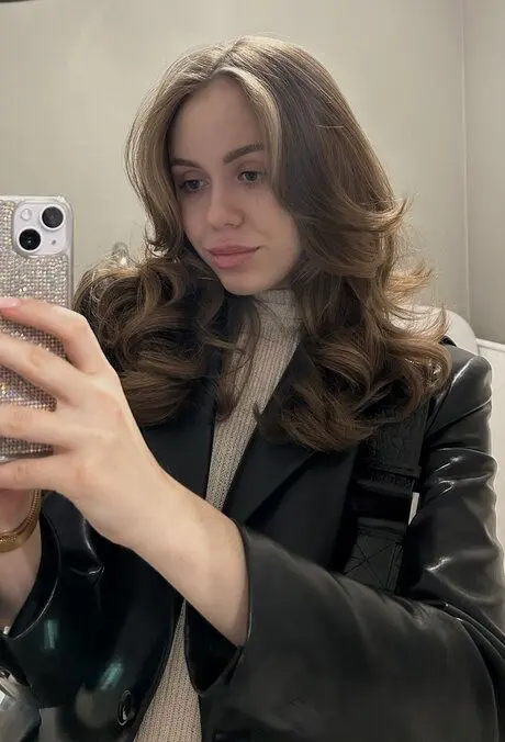 namoco8677 (21) female from US - sexting partner