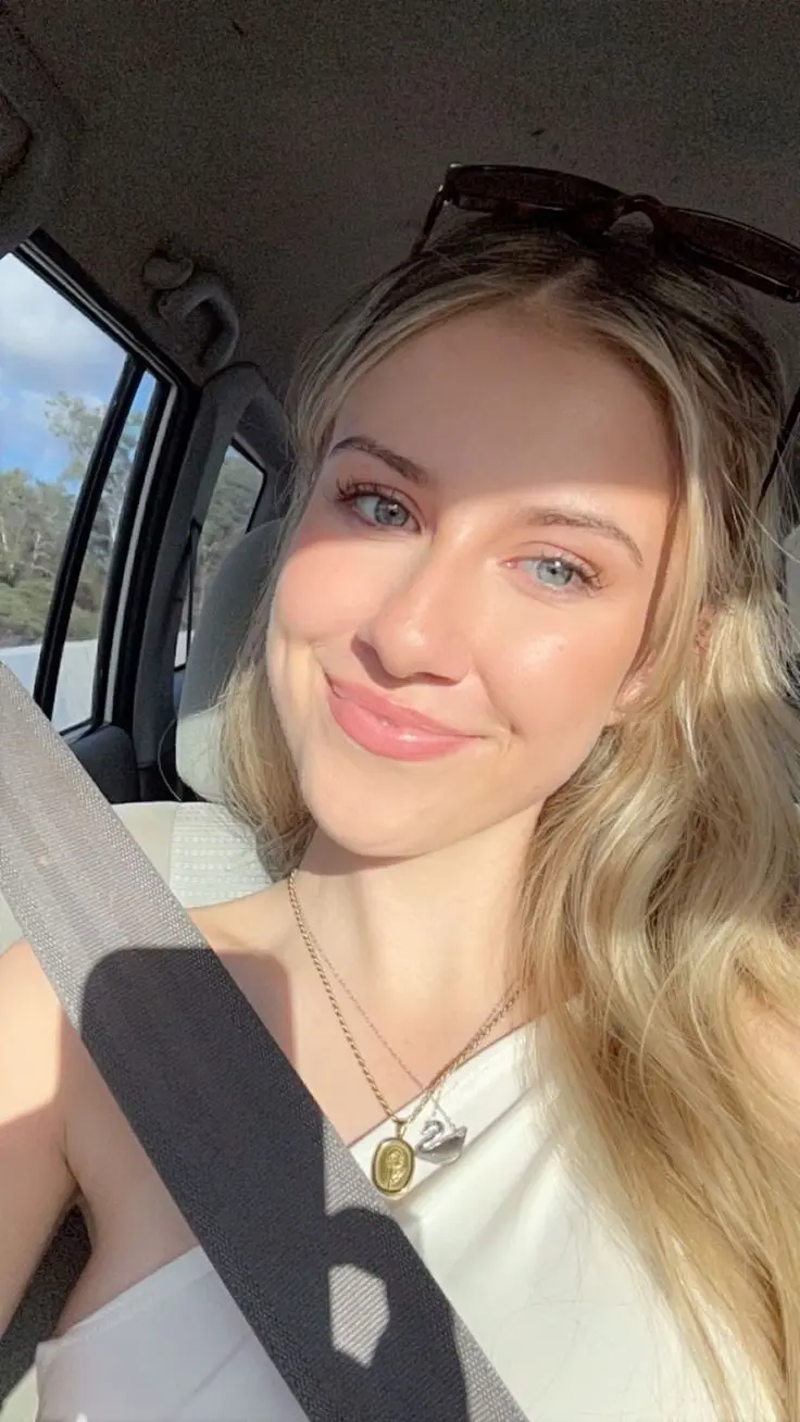 natasha7383 (18) female from US - sexting partner