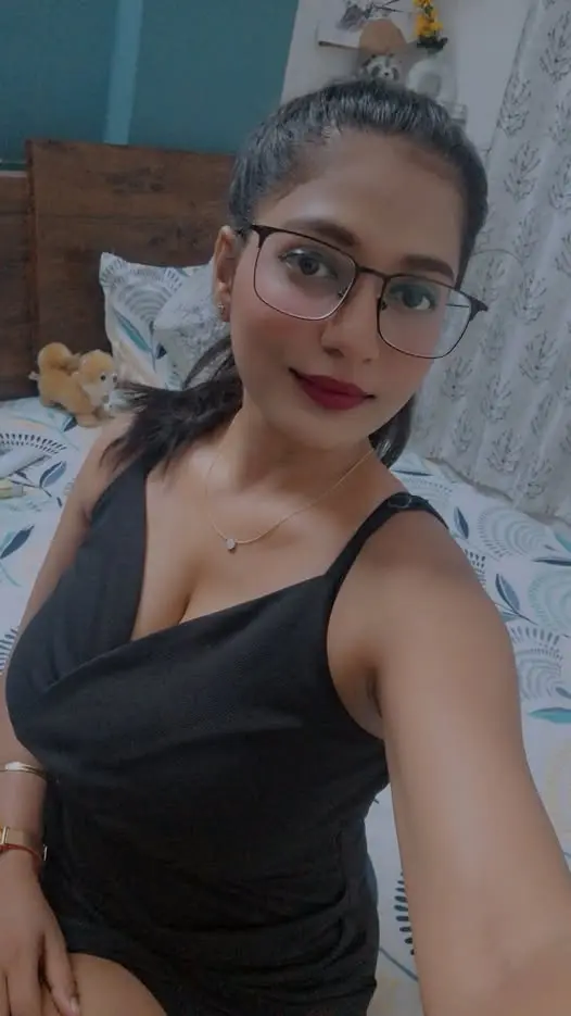 nebin44015 (18) female from BE - sexting partner