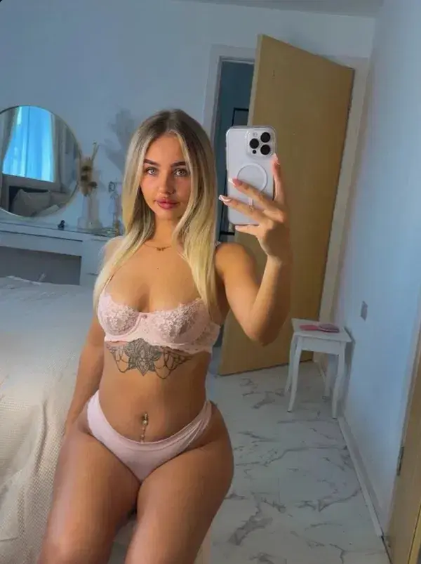 nepati7342 (23) female from US - sexting partner