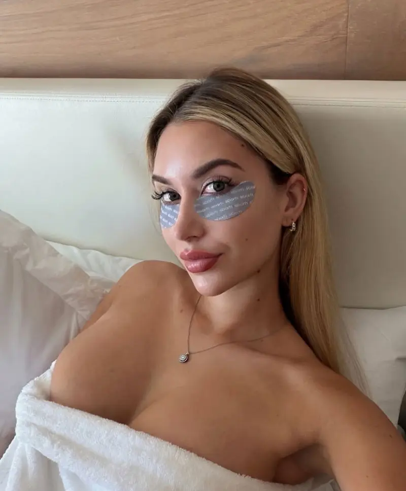 nikki57808 (18) female from US - sexting partner