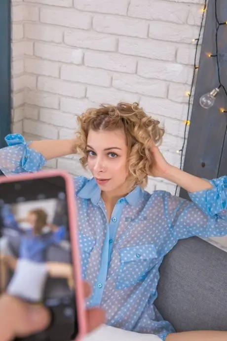 nitinim414 (18) female from GB - sexting partner