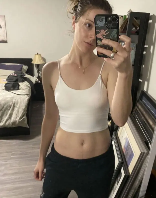 nmvygs (21) female from US - sexting partner