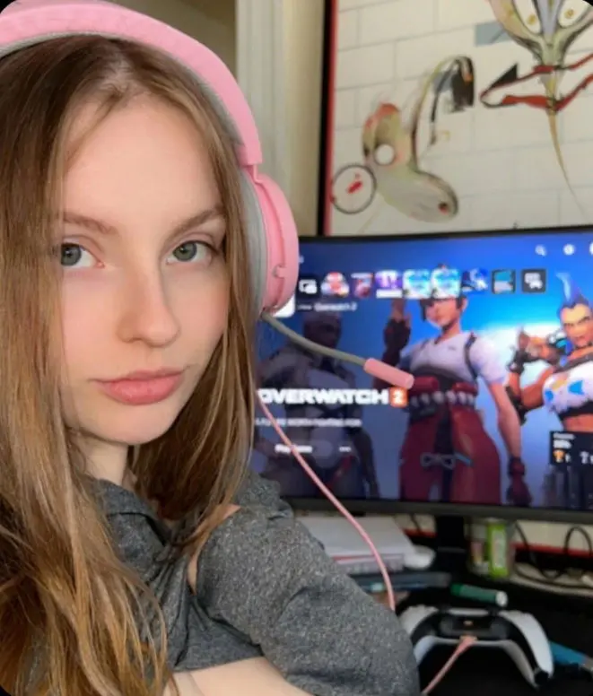 nobagbb (22) female from US - sexting partner