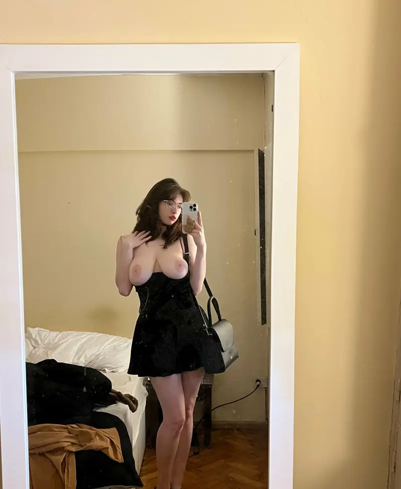 odapygu (21) female from US - sexting partner