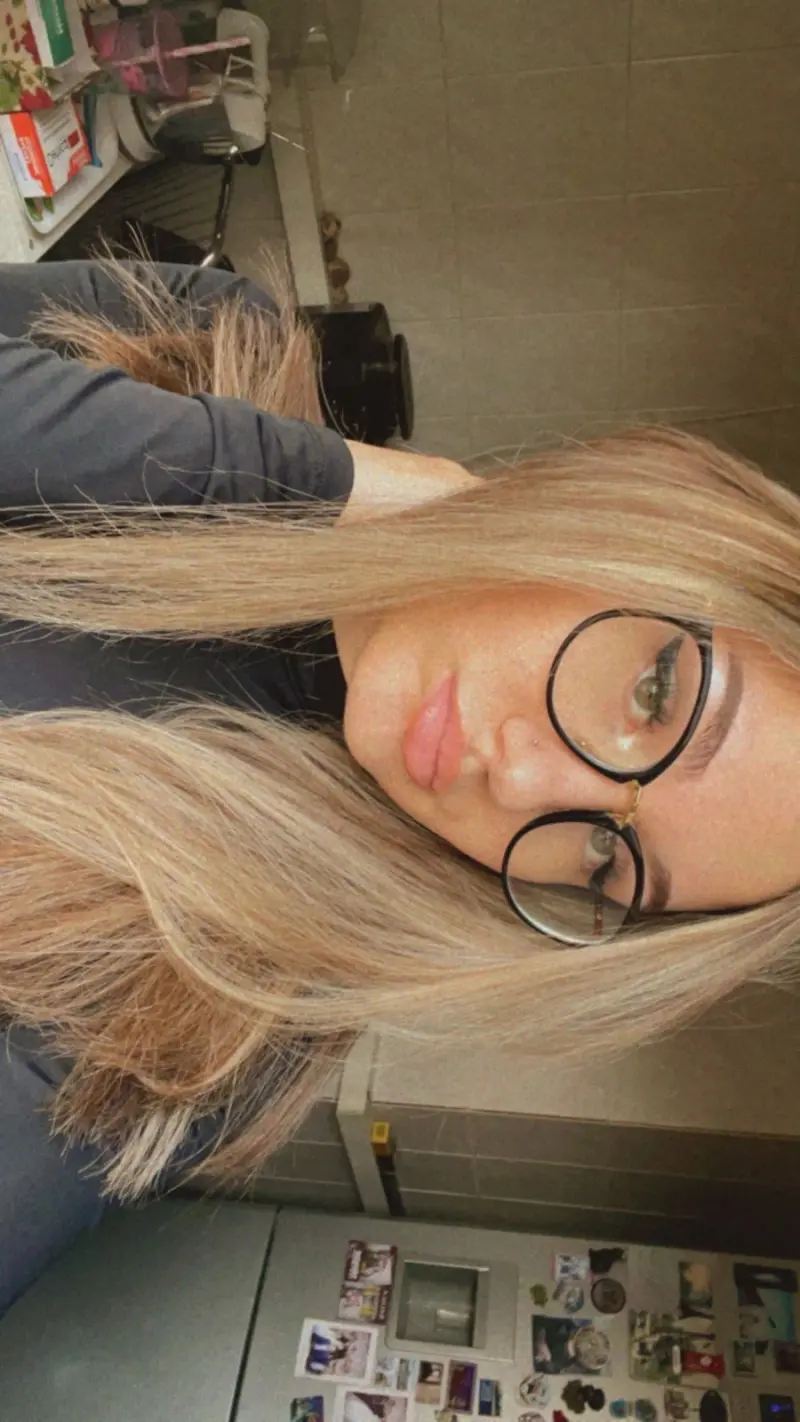 oletter (20) female from DE - sexting partner